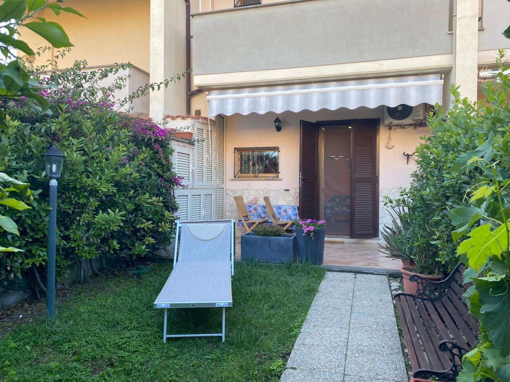 Villetta Relax Fast Wi-Fi 9 Min Porto Civitavecchia Santa Marinella Phòng bức ảnh